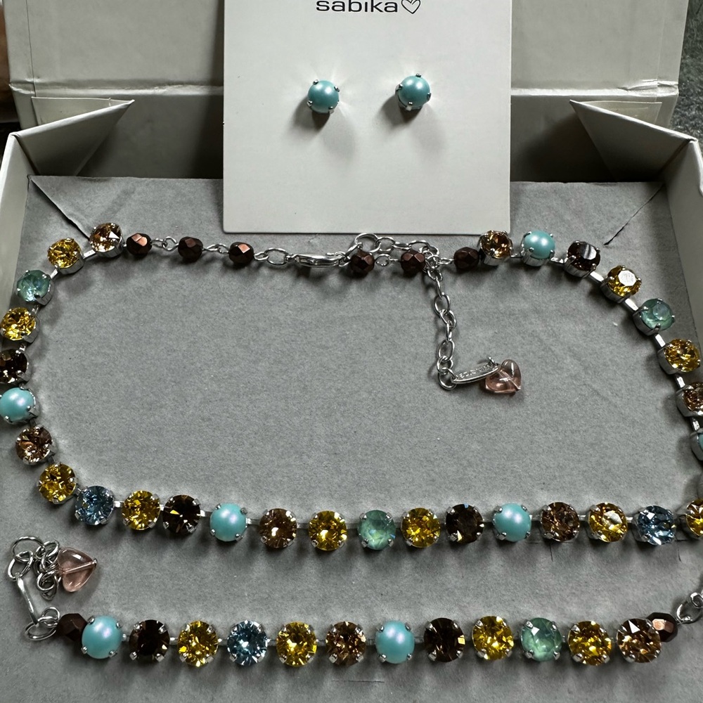 Brand new Sabika 3 piece set